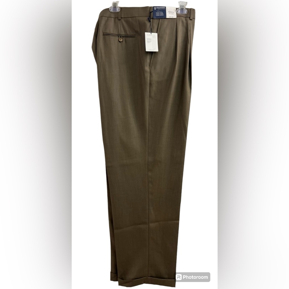 Stafford Essentials men’s dress pants